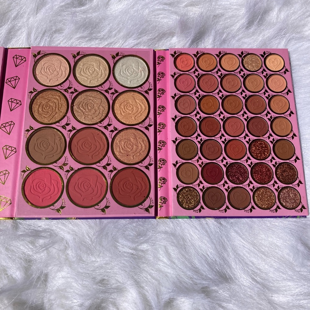 Selena Makeup Pallet - Picture 4 of 4